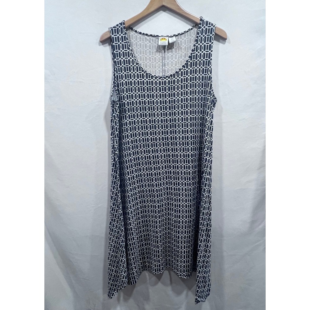 C&C California Womensโ 1X Geometric Print Sharkbite Hem Sleeveless Dress Navy